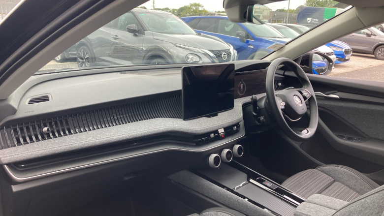 Skoda Superb 2.0 TDI SE Technology 5dr DSG Diesel Estate